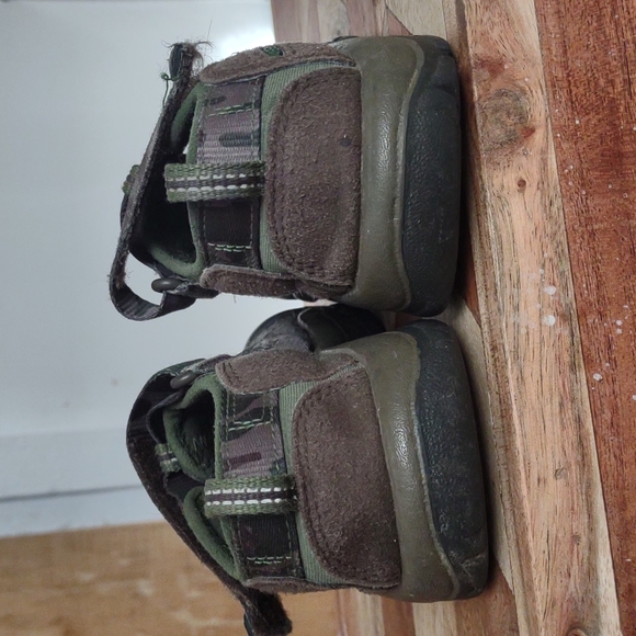 Keen sandals. - Picture 2 of 5